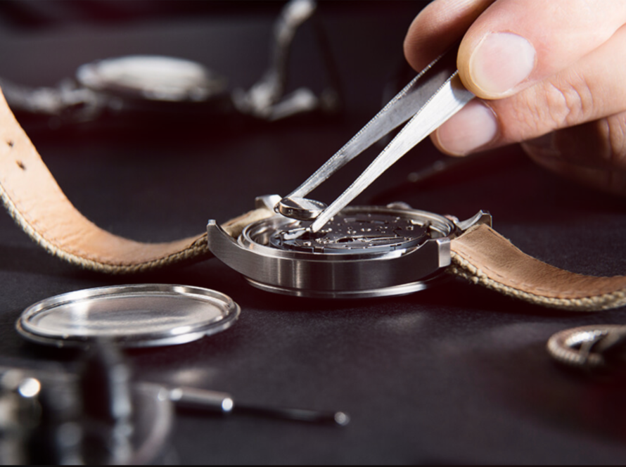 Watch Repair and Battery Replacement in Minnesota Eden Prairie Center | Brugen Jewelers Store. Fast, and Professional Care. While you wait