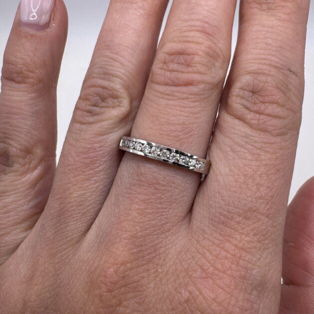 Classic Round Diamond Wedding Band | Dia 0.32 ct