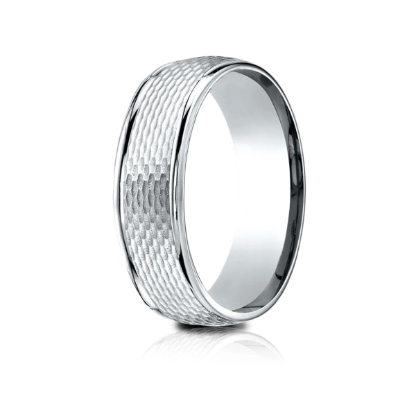 White Gold 7.5mm Comfort-fit Round Edge Mesh Center Design Band