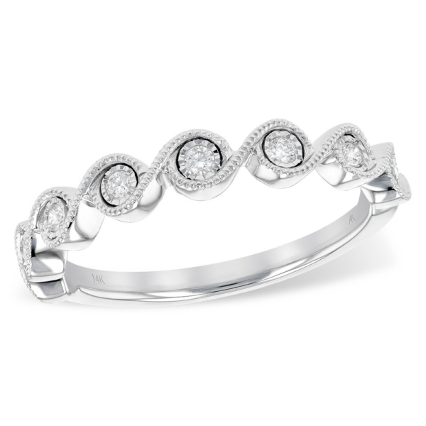 Wedding ring with diamonds in white gold