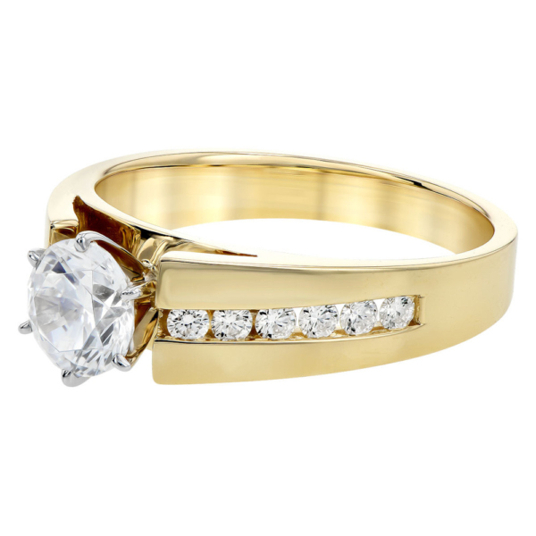 Semi Diamond ring in yellow Gold