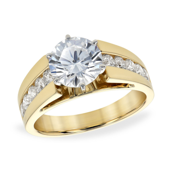 Semi Diamond ring in yellow Gold