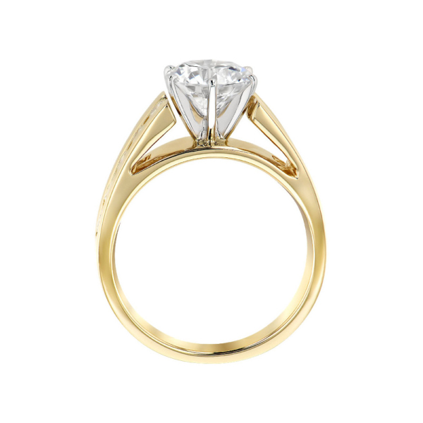 Semi Diamond ring in yellow Gold