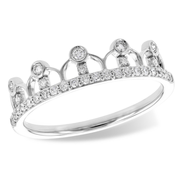 Crown shaped diamond ring