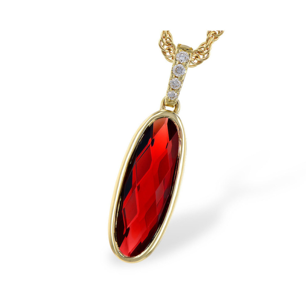 Pendant in Gold With GARNET