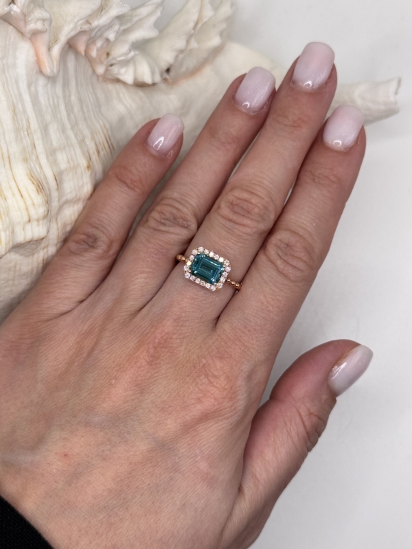 14K Rose Gold Paraiba Colored Spinel Ring Diamonds - Image 3