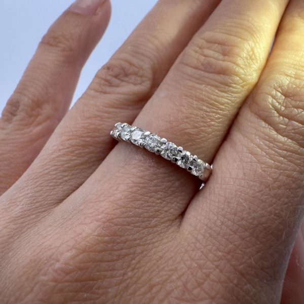 Diamond 7 stone Band 0.50 ct tw Round 14k Gold - Image 5