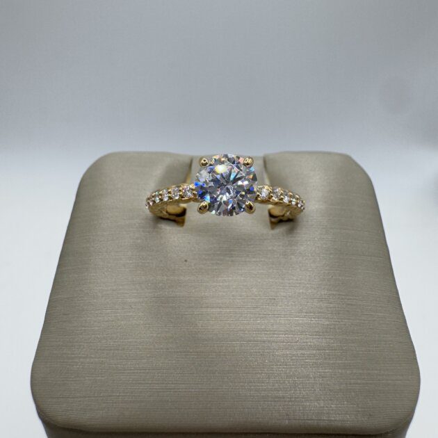 Diamond Engagement Ring 18KT Gold Dia 0.24 CT, Center 1.0CT CZ - Image 3