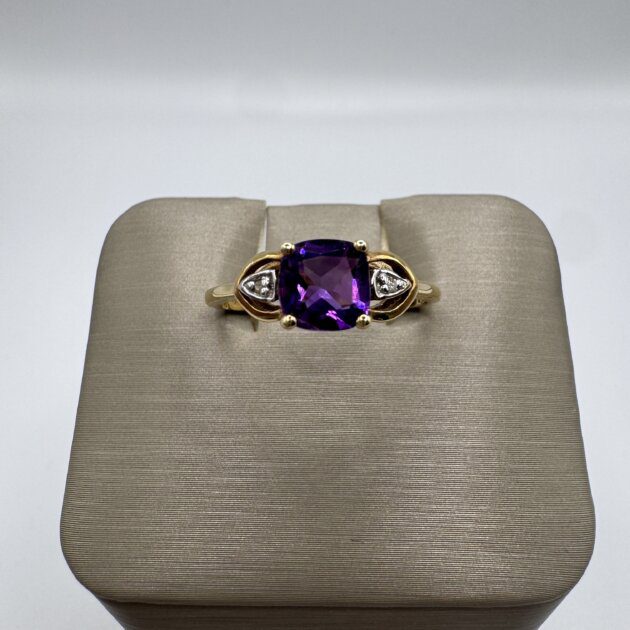 14kt Yellow Gold Amethyst 0.72ct Diamond 0.01ctw Ring