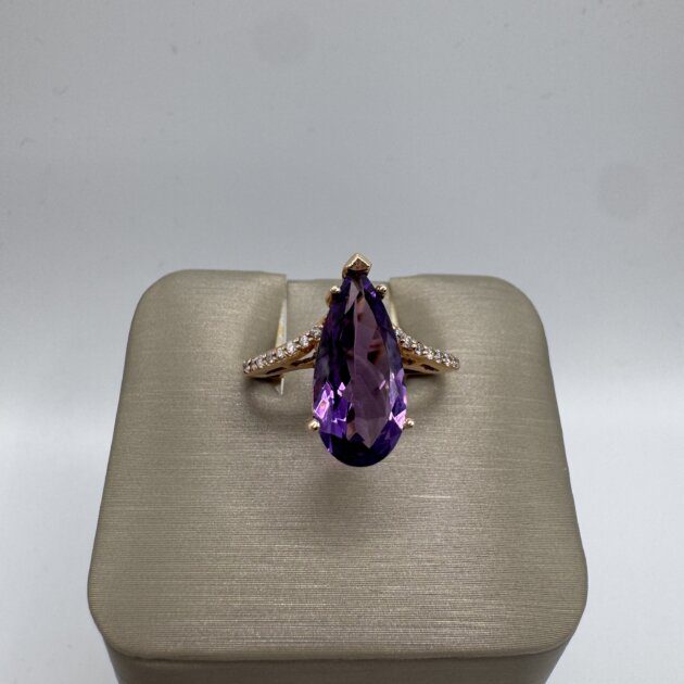 14kt Rose Gold Pear Amethyst 2.32ct Diamond 0.07ctw Ring