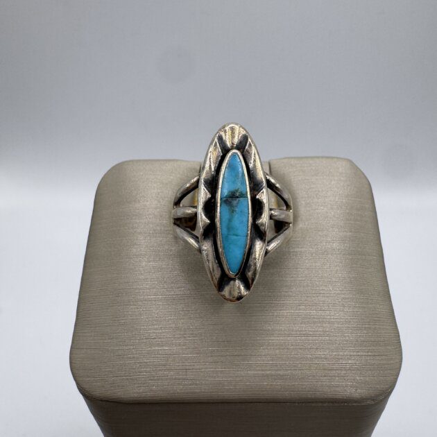 Vintage Navajo Turquoise Ring in Sterling Silver