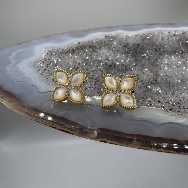 Sterling silver 925 Studs Pearl Flower Clover Earrings