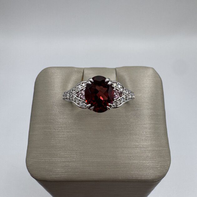 14kt White Gold Oval Cut Garnet 2.04ct Diamond 0.21ctw Ring