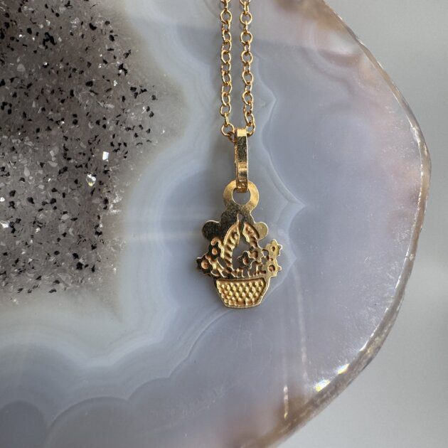 14K Yellow Gold Flower Basket Pendant