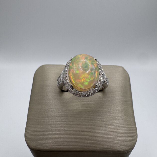 14K White Gold Ethiopian Opal 2.24ct and Dia 0.56ct Ring 7s