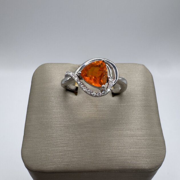 14K White Gold Citrine 0.73ct and Dia 0.01ct Ring 6.5s