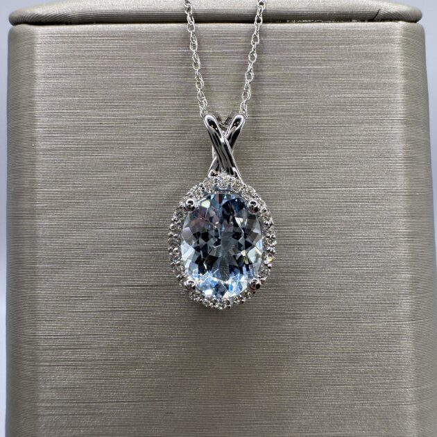 14K White Gold Aquamarine 1.60ct & Dia .12 Necklace 18"