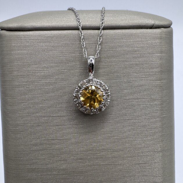 14K White Gold Citrine 0.38ct & Dia .08 Necklace 18"