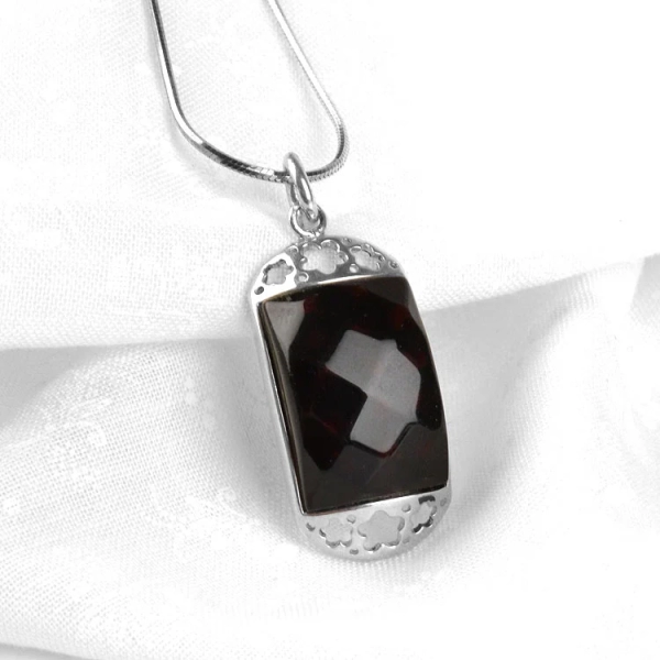 925 Sterling Silver Natural Cherry Amber Vintage Pendant 18"