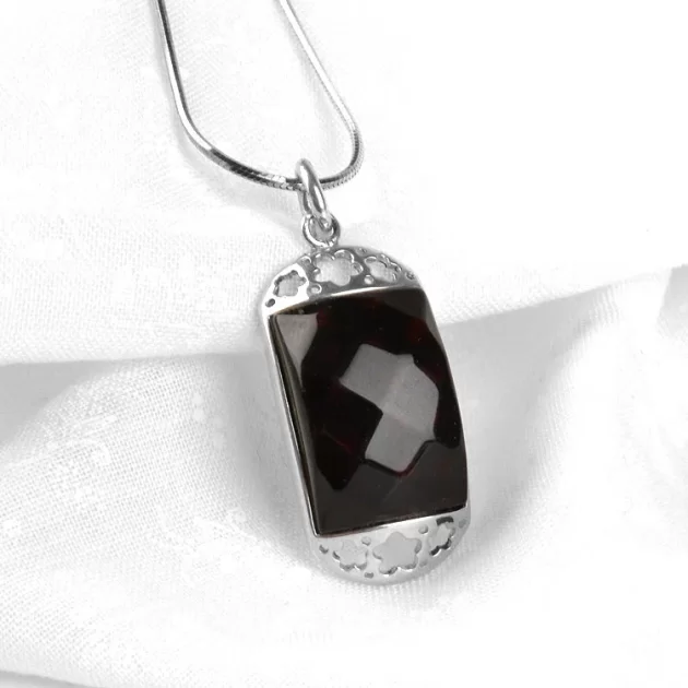 925 Sterling Silver Natural Cherry Amber Vintage Pendant 18"