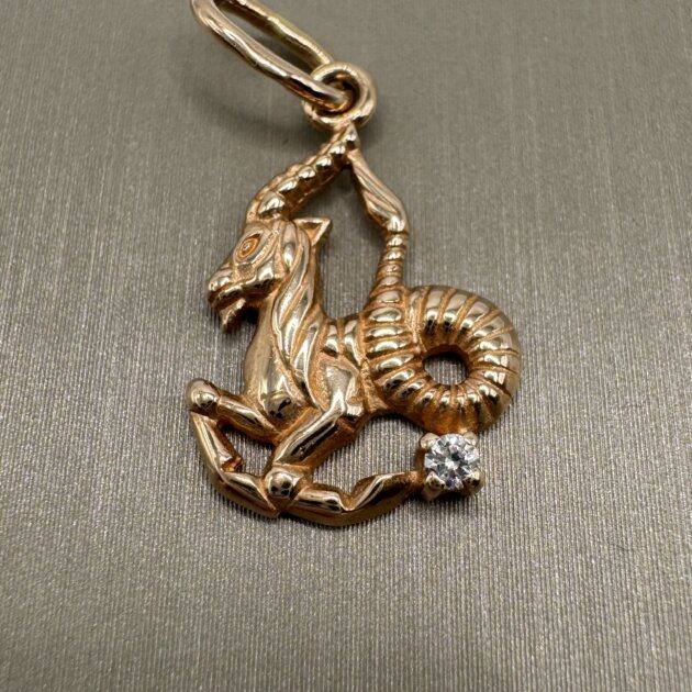 14K Rose Gold Capricorn Zodiac Charm Pendant 1.41g