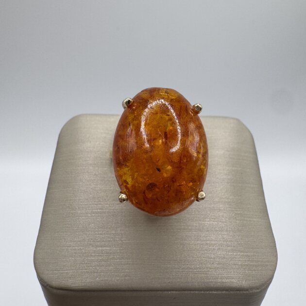14k Yellow Gold Vintage Oval-Cut Cabochan Amber Ring 7