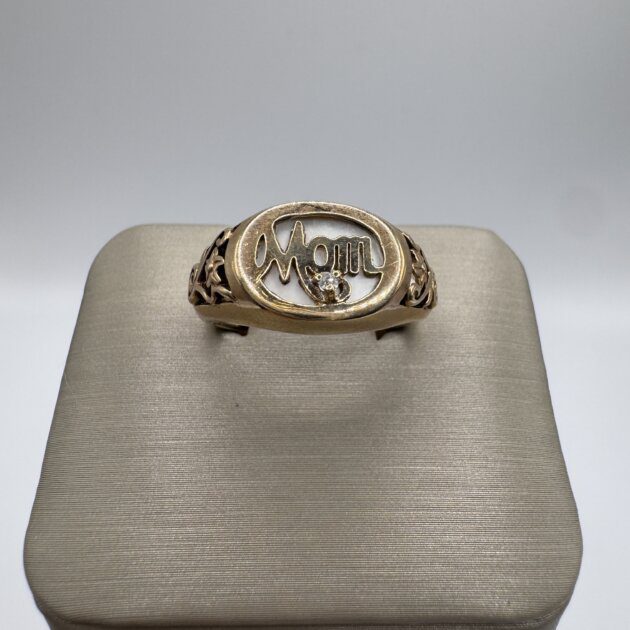 10K Yellow Gold Mother Ring With Diamonds 8.5