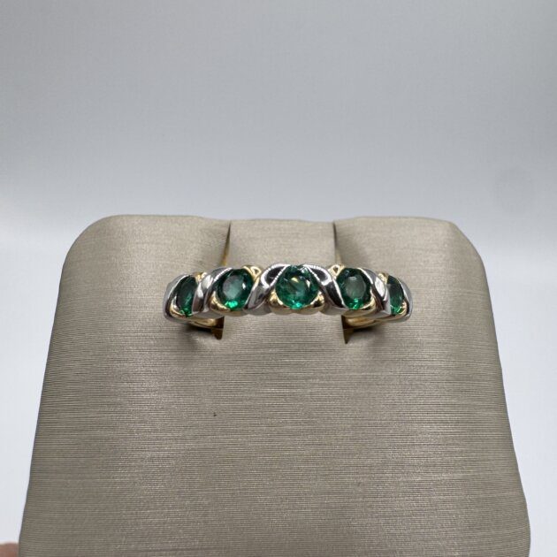 10K Yellow Gold Emerald XO Band Ring 7
