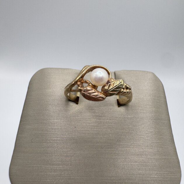10k Black Hills Gold Tri-Colored Leaf Pearl Vine Ring 7