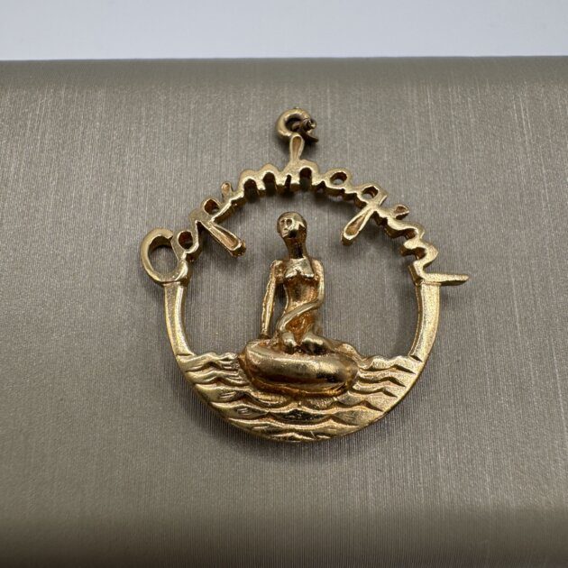 14K Yellow Gold Vintage The Little Mermaid of Copenhagen Circle Charm Pendant 4.0g