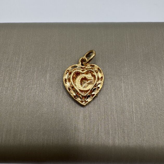 24K Solid Yellow Gold Initials С Filigree Heart Charm Pendant 1.3g