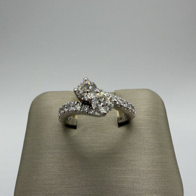 14K White Gold Diamond Ring, 1.65 CT TDW, Size 6.25