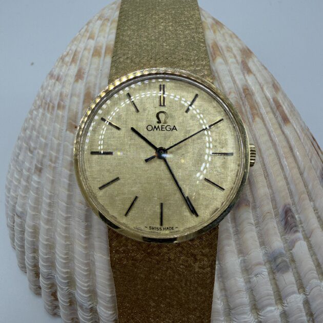 Vintage Omega 14K Solid Yellow Gold Ladies Watch Swiss Made Bracelet Style