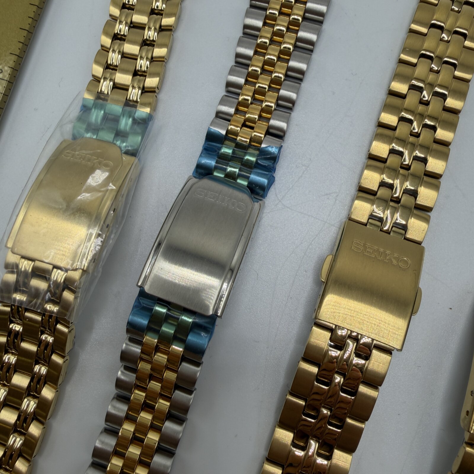Lot of 4 Genuine Seiko Watch Bracelets Gold Tone & Two-Tone NOS Vintage - Image 3